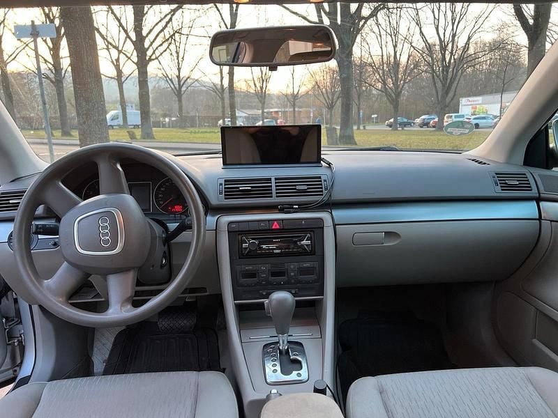 Second-hand Audi A4 131 CP (96 kW) 2005 Gri Berlinǎ