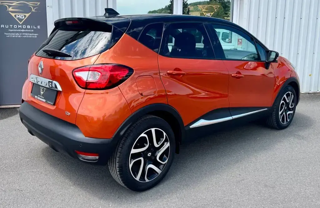 Gebraucht Renault Captur Luxe 120 PS (88 kW) 2015 Orange SUV