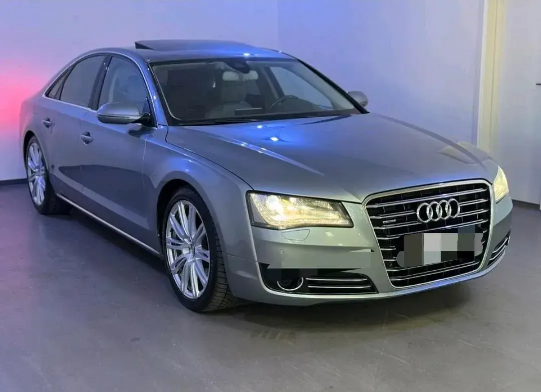 Gebraucht Audi A8 351 PS (258 kW) 2010 Andere farben Limousine