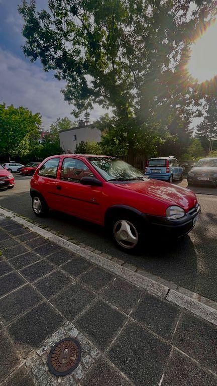 Rot Gebraucht 1996 Opel Corsa Slam Limousine | 1.800 € (Fairer Preis) - Bild 1/4