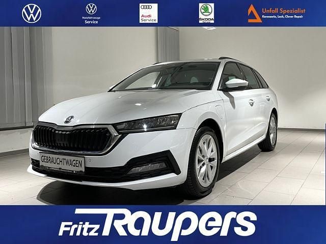 Moon weiß metallic Gebraucht 2022 Skoda Octavia Ambition Kombi | 25.990 € (Fairer Preis) - Bild 1/4