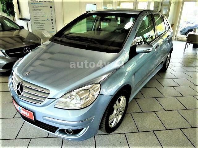 Gebraucht Mercedes B200 140 PS (102 kW) 2006 Blau metallic Van / Kleinbus