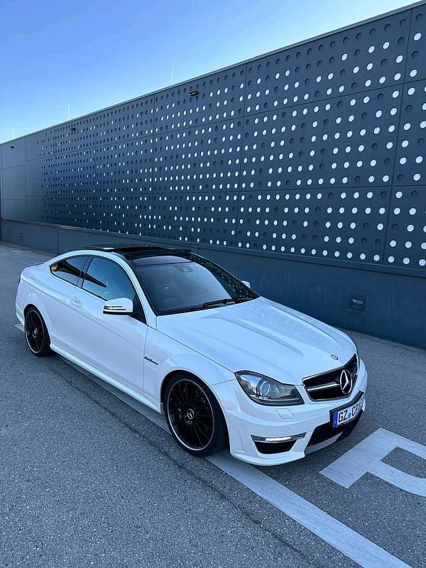 Gebraucht Mercedes C63 AMG AMG 457 PS (336 kW) 2012 Weiß Coupé