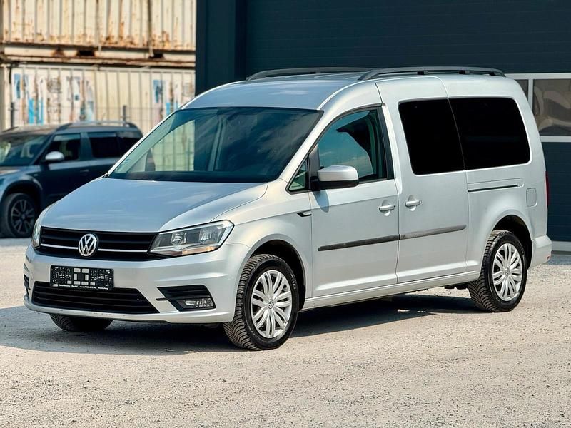 Gebraucht VW Caddy Maxi 150 PS (110 kW) 2017 Silber Van / Kleinbus