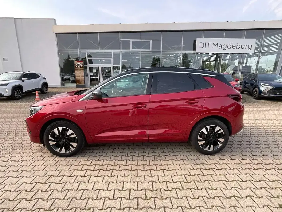 Gebraucht Opel Grandland X Elegance 131 PS (96 kW) 2023 Rot SUV
