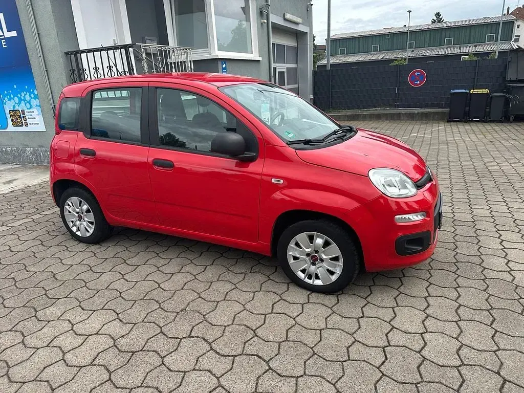 Gebraucht Fiat Panda Easy 69 PS (50 kW) 2016 Rot Kleinwagen