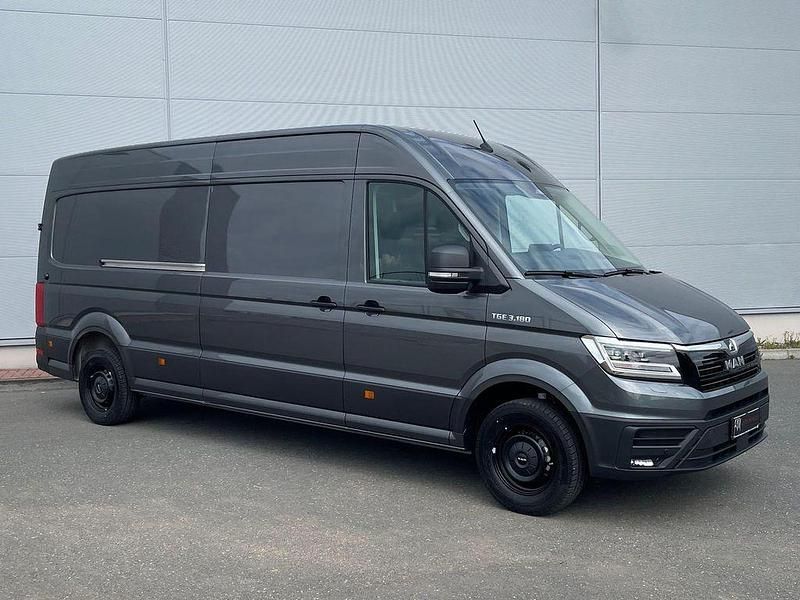 Neu MAN TGE 177 PS (130 kW) 2025 Grau Van
