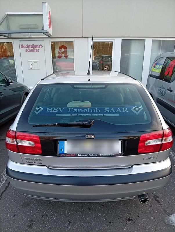 Gebraucht Volvo V40 122 PS (89 kW) 2002 Silber Kombi