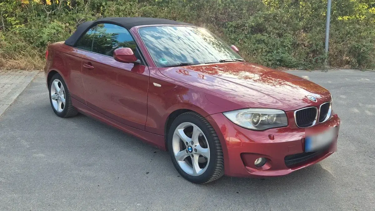Gebraucht BMW 118 Cabriolet Sport Line 143 PS (105 kW) 2011 Rot Cabrio