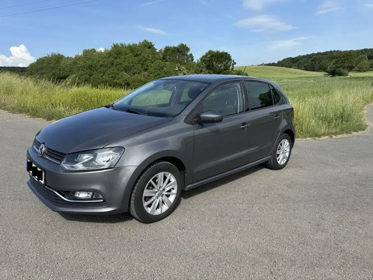Gebraucht VW Polo 90 PS (66 kW) 2015 Grau Kleinwagen