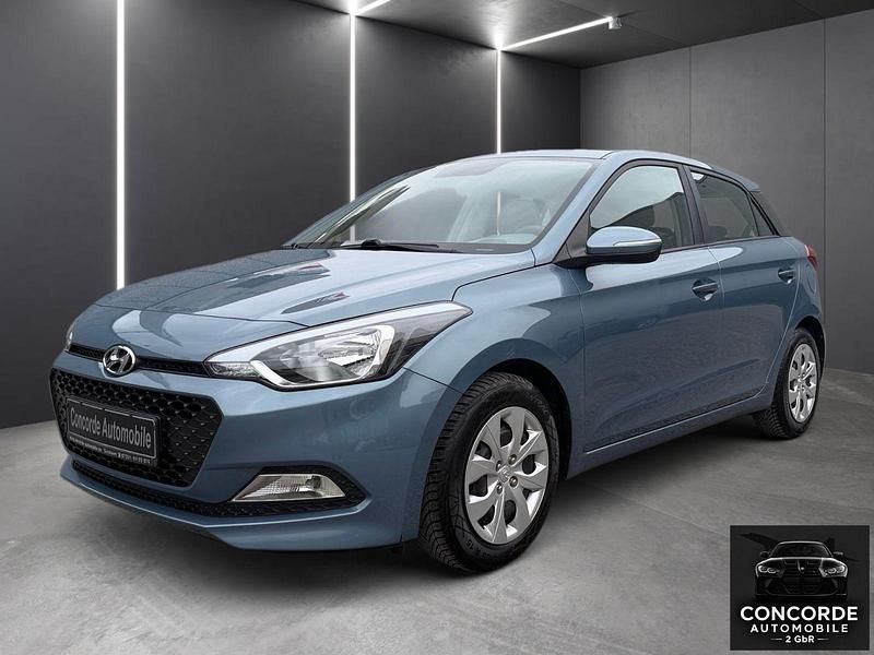 Gebraucht Hyundai i20 GO! 75 PS (55 kW) 2017 Blau Kleinwagen
