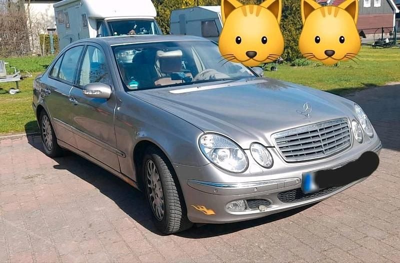 Second-hand Mercedes E200 163 CP (119 kW) 2003 Gri Berlinǎ