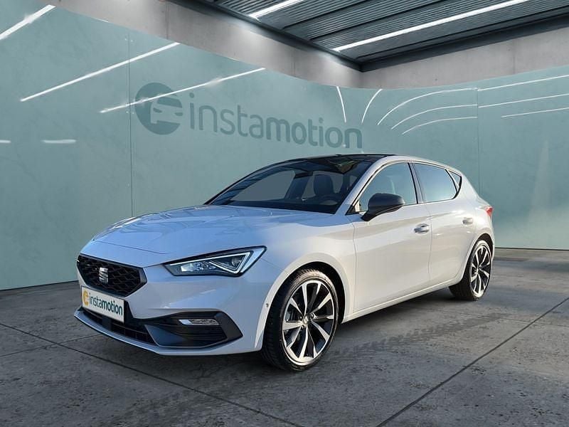 Weiß Neu 2024 Seat Leon FR Kleinwagen | 30.699 € (Fairer Preis) - Bild 1/4