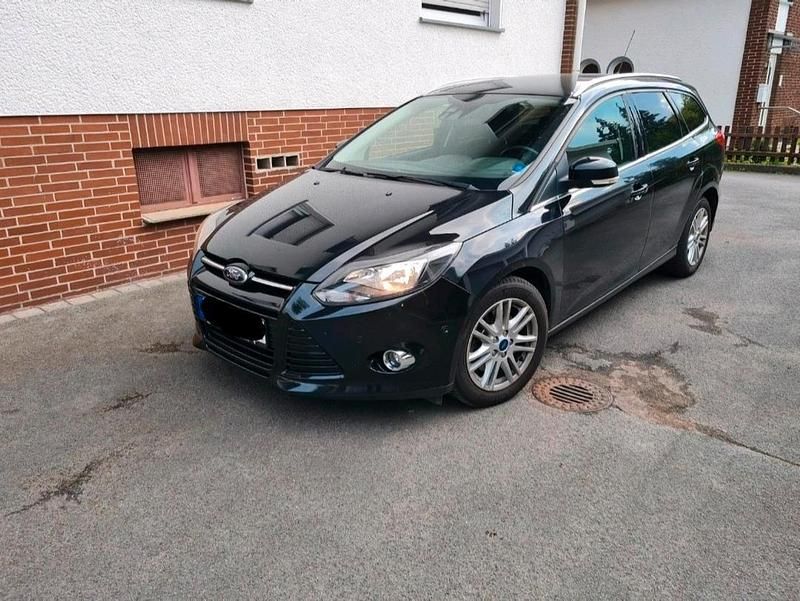Gebraucht Ford Focus Titanium 163 PS (119 kW) 2014 Schwarz Kombi