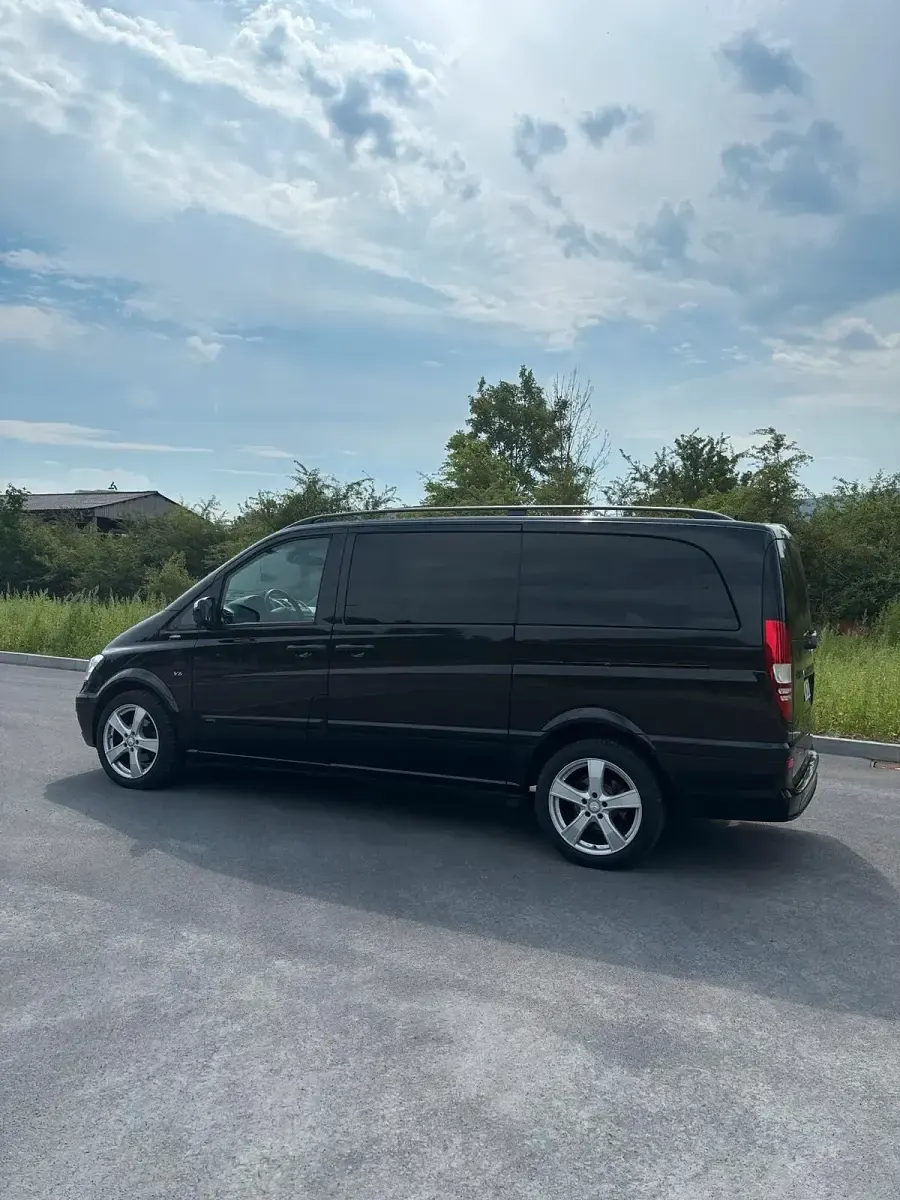 Gebraucht Mercedes Viano 224 PS (164 kW) 2011 Schwarz Van / Kleinbus