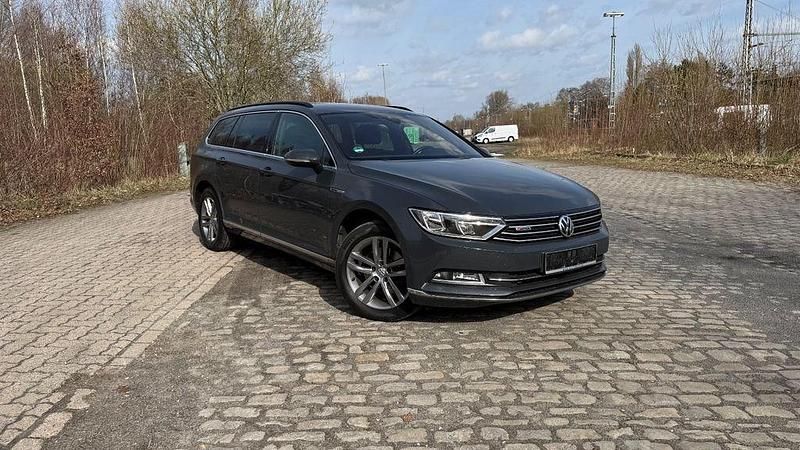 Gebraucht VW Passat Comfortline 190 PS (139 kW) 2018 Grau Kombi
