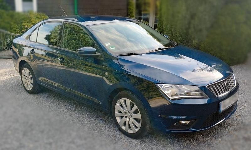 Blau Gebraucht 2013 Seat Toledo Ecomotive Limousine | 4.300 € (Fairer Preis) - Bild 1/4