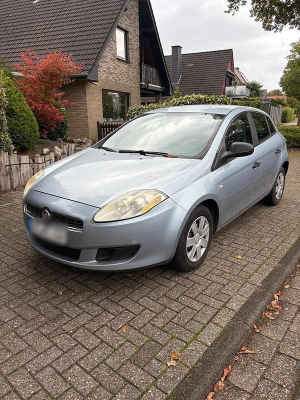 Grau Gebraucht 2007 Fiat Bravo Kleinwagen | 499 € (Guter Preis) - Bild 1/4