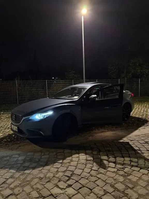 Gebraucht Mazda 6 175 PS (128 kW) 2015 Blau Limousine