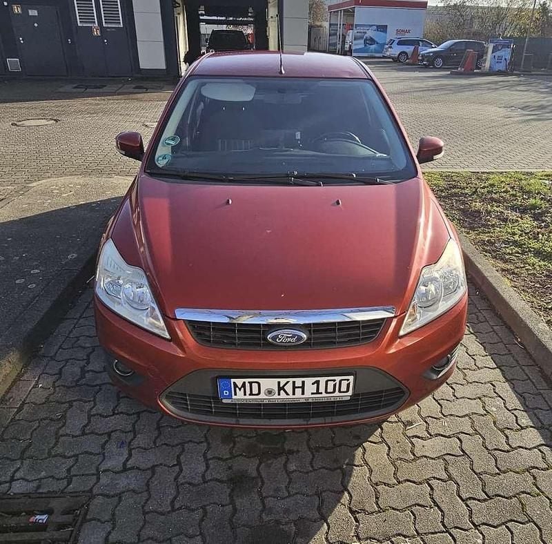 Gebraucht Ford Focus Style 101 PS (74 kW) 2008 Rot Limousine