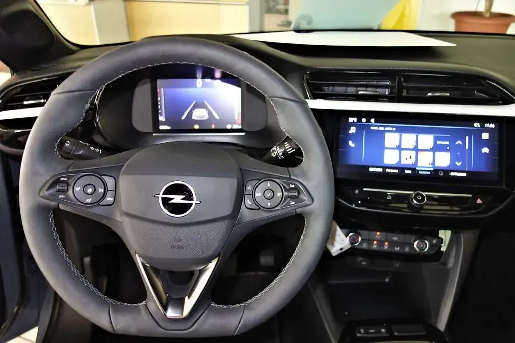 Gebraucht Opel Corsa 101 PS (74 kW) 2025 Grafikgrau / dach schwarz Kleinwagen