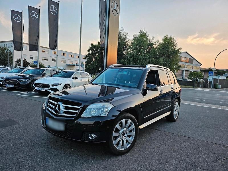 Schwarz Gebraucht 2009 Mercedes GLK350 SUV | 7.490 € (Fairer Preis) - Bild 1/4