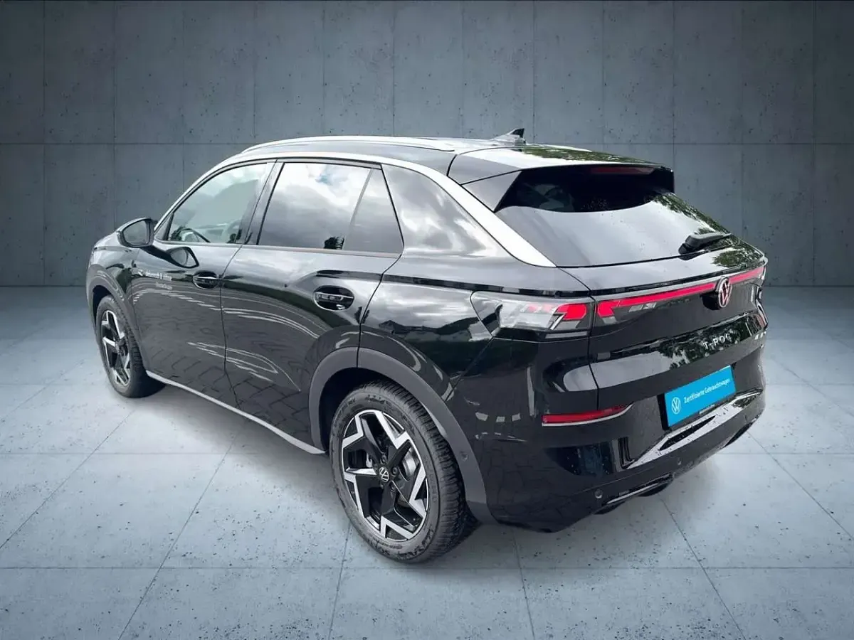Gebraucht VW T-Roc R-line 150 PS (110 kW) 2026 Grenadillschwarz metallic SUV