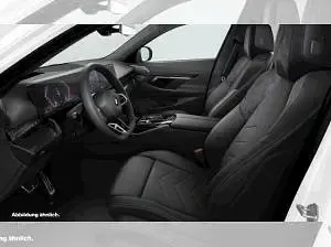 Gebraucht BMW 550 489 PS (359 kW) 2025 Weiß (alpinweiss iii) Kombi
