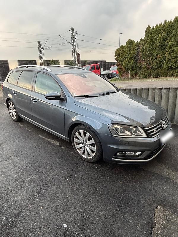 Usata VW Passat 140 CV (102 kW) 2013 Grigio Station wagon