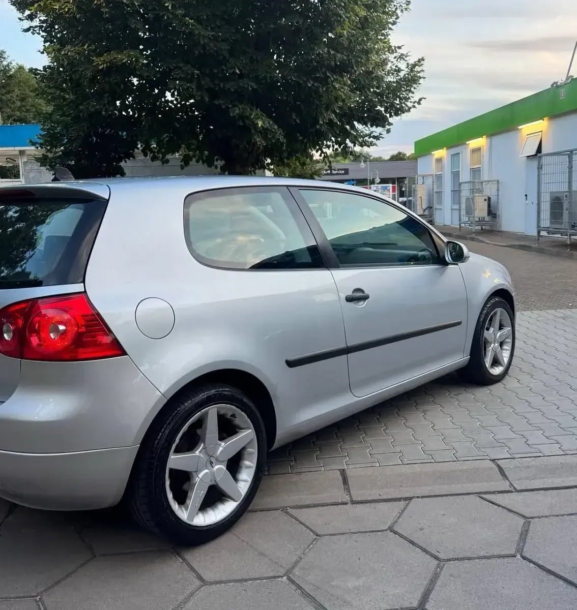 Gebraucht VW Golf IV 75 PS (55 kW) 2005 Silber Coupé