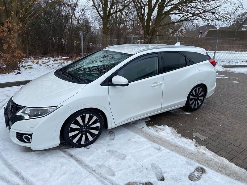 Gebraucht Honda Civic Lifestyle 120 PS (88 kW) 2016 Weiß Kombi