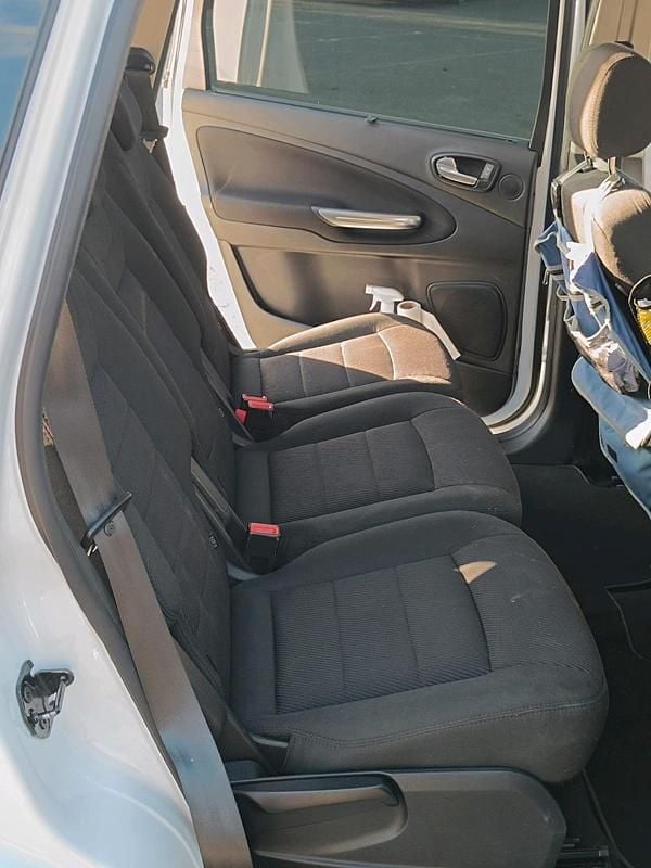 Gebraucht Ford S-MAX Titanium 140 PS (102 kW) 2012 Weiß Van / Kleinbus