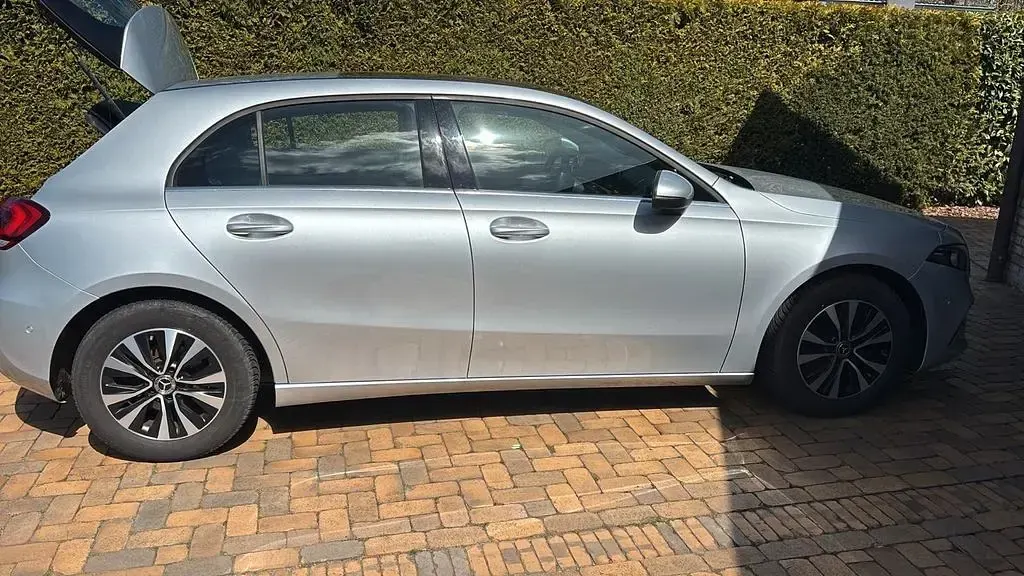 Gebraucht Mercedes 180 116 PS (85 kW) 2020 Silber Limousine