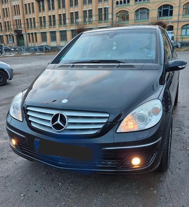Gebraucht Mercedes B200 193 PS (141 kW) 2005 Schwarz Van / Kleinbus