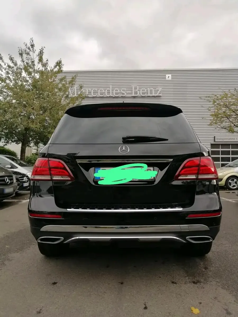 Gebraucht Mercedes GLE250 204 PS (150 kW) 2016 Schwarz SUV