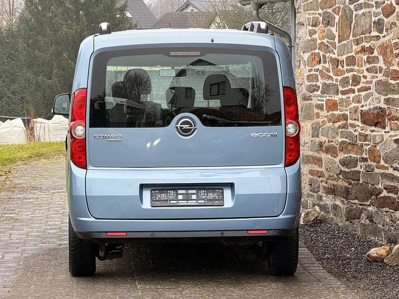 Gebraucht Opel Combo Edition 105 PS (77 kW) 2012 Blau Van / Kleinbus