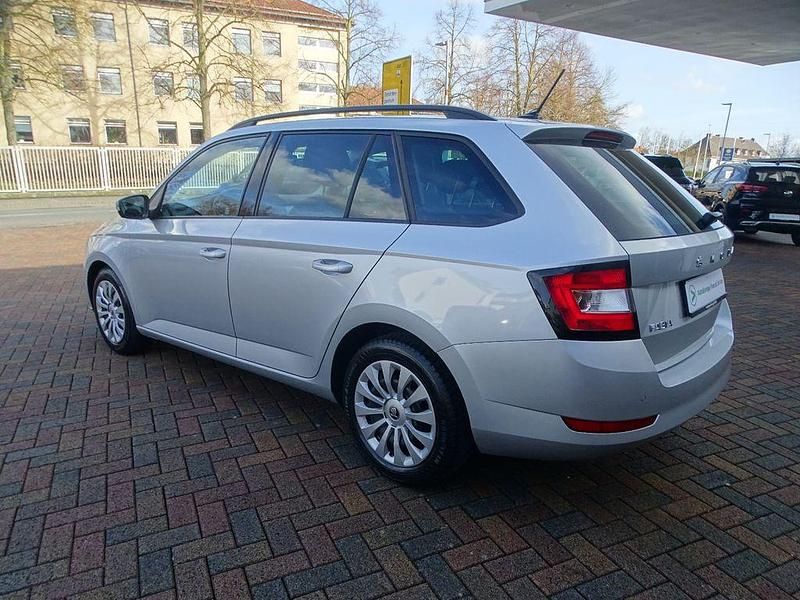 Gebraucht Skoda Fabia 95 PS (69 kW) 2022 Silber Kleinwagen