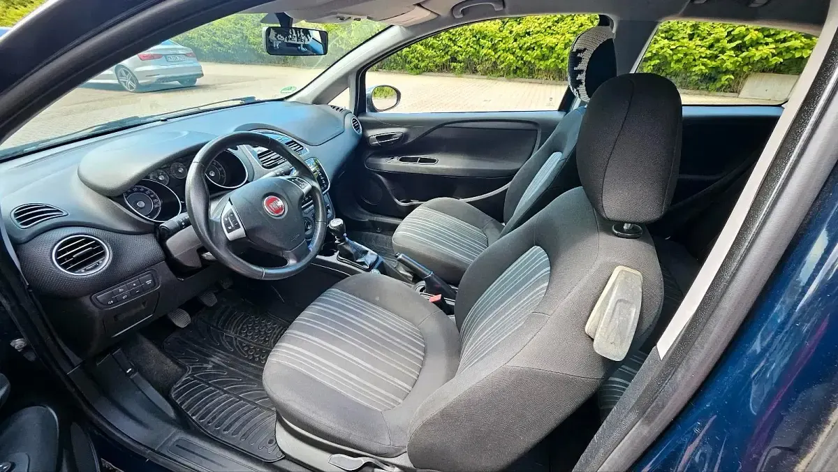 Gebraucht Fiat Punto Evo 65 PS (47 kW) 2011 Blau Kleinwagen