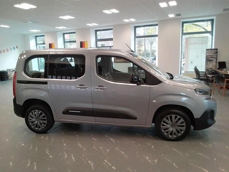 Gebraucht Citroën Berlingo 131 PS (96 kW) 2024 Grau metallic Van / Kleinbus
