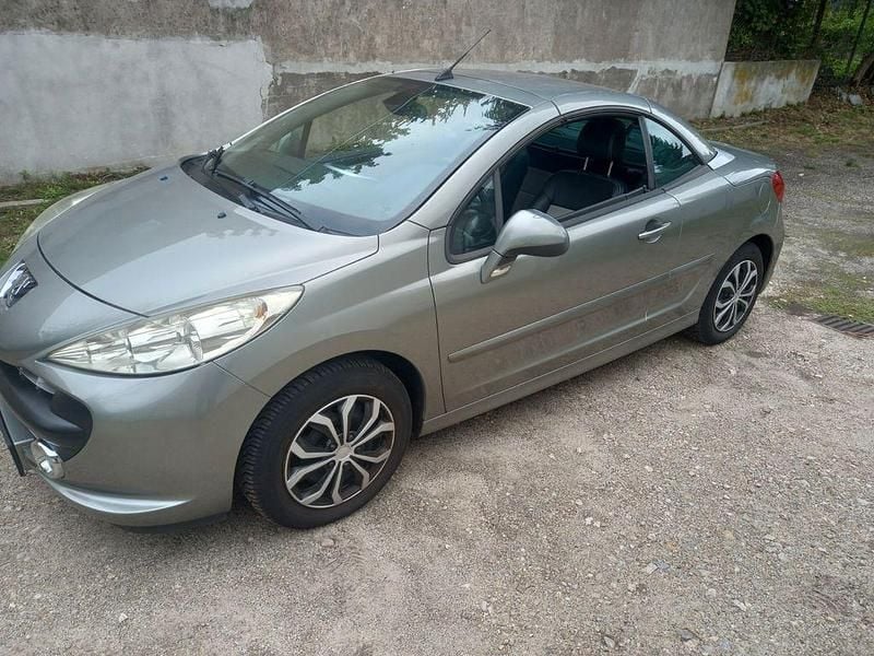 Silber Gebraucht 2009 Peugeot 207 CC Cabrio | 2.950 € (Guter Preis) - Bild 1/4