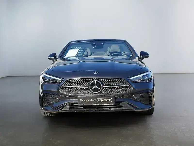 Gebraucht Mercedes CLE300 AMG 258 PS (189 kW) 2024 Andere Cabrio