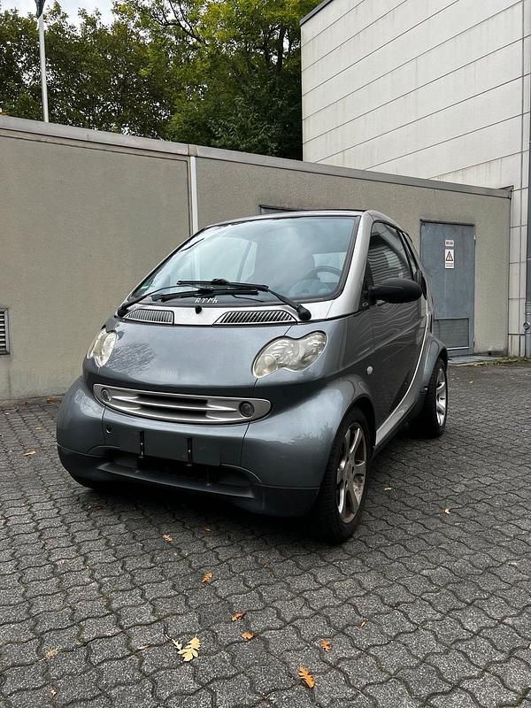 Grau Gebraucht 2000 Smart ForTwo Cabrio Pulse Cabrio | 2.650 € - Bild 1/4