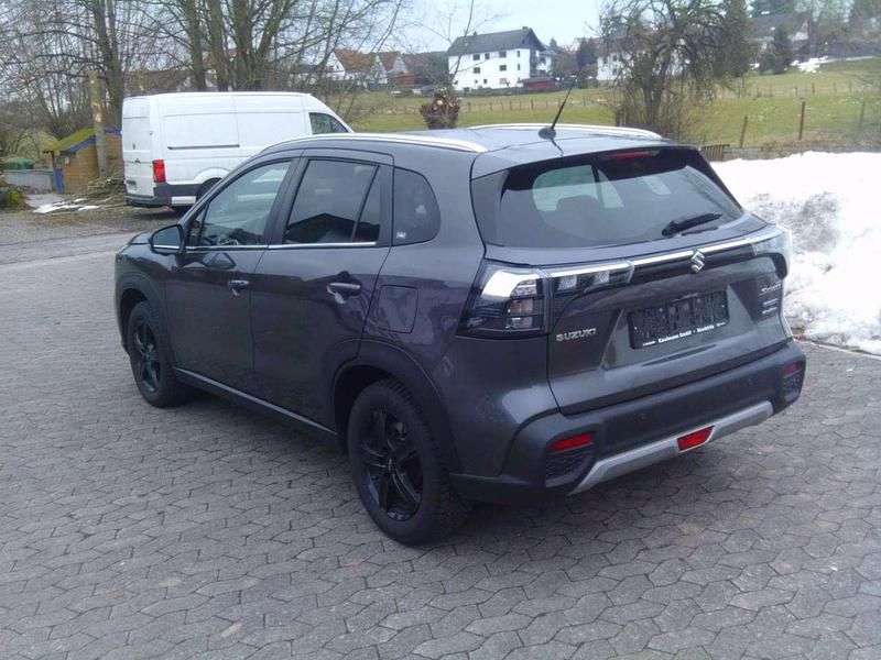 Gebraucht Suzuki SX4 Comfort+ 129 PS (94 kW) 2022 Grau SUV