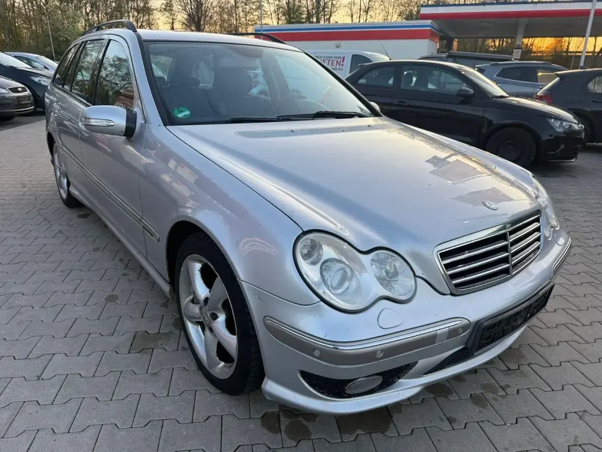 Gebraucht Mercedes C320 Avantgarde 224 PS (164 kW) 2006 Silber Kombi