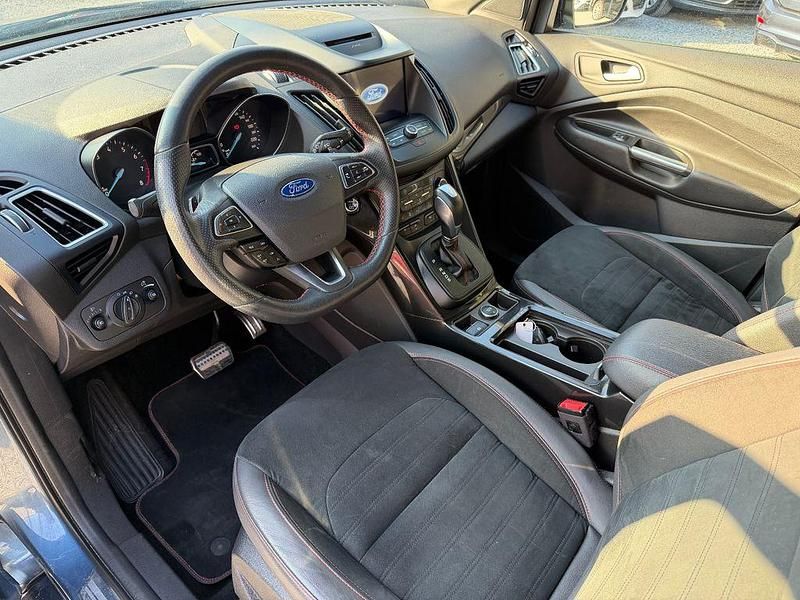 Gebraucht Ford Kuga ST-Line 150 PS (110 kW) 2019 Blau SUV