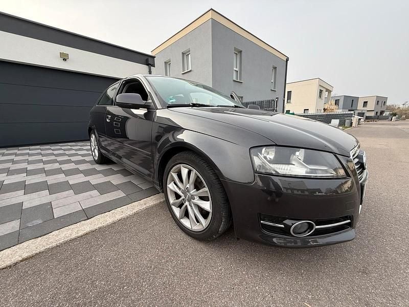 Gebraucht Audi A3 125 PS (91 kW) 2011 Schwarz Kleinwagen