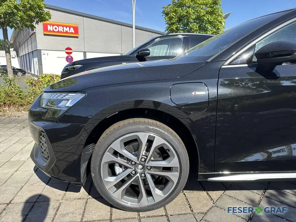 Neu Audi A3 S-Line 204 PS (150 kW) 2026 Schwarz Limousine