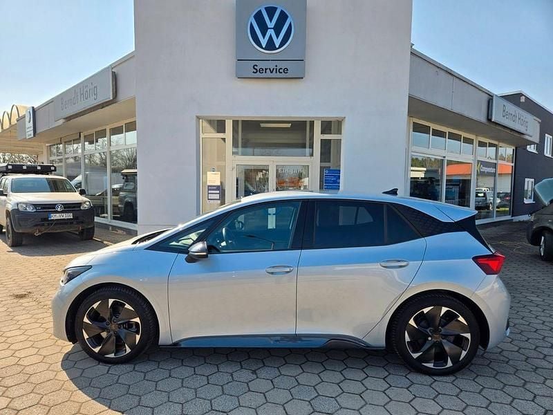 Gebraucht Cupra Born 169 kW (231 PS) 2023 Geysir silber Kleinwagen