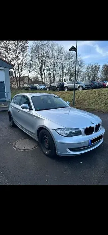 Gebraucht BMW 118 143 PS (105 kW) 2011 Silber Kleinwagen