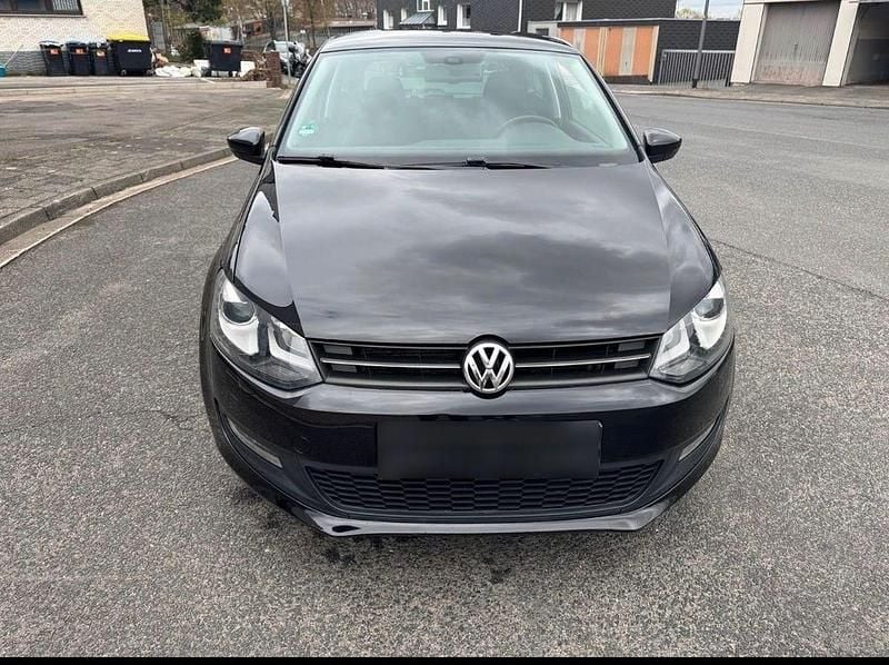 Gebraucht VW Polo Team 105 PS (77 kW) 2011 Schwarz Kleinwagen
